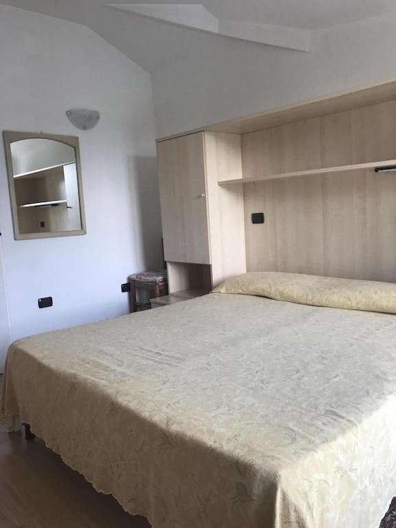 Casa Filippo Large 3 Room Apartment, Close To The Beach, Free Wifi Internet Рива дел Гарда Екстериор снимка
